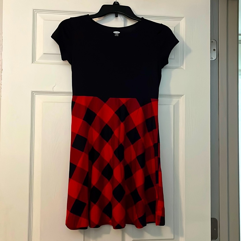ONLY WORN ONCE GIRLS BASIC BUFFALO PLAID DRESS : SIZE 10/12